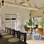Hotel Drive Point