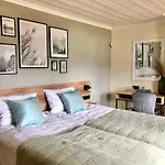Drive Point Hotel 3*