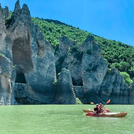 Hotel Drive Point 3*