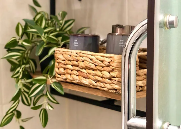 Drive Point فندق